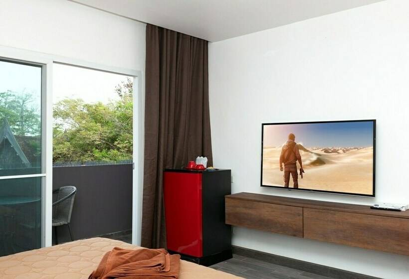 로얄 스위트, Ubox Samui Hostel   Chaweng Beach
