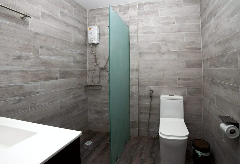 Королевский Люкс, Ubox Samui Hostel Chaweng Beach