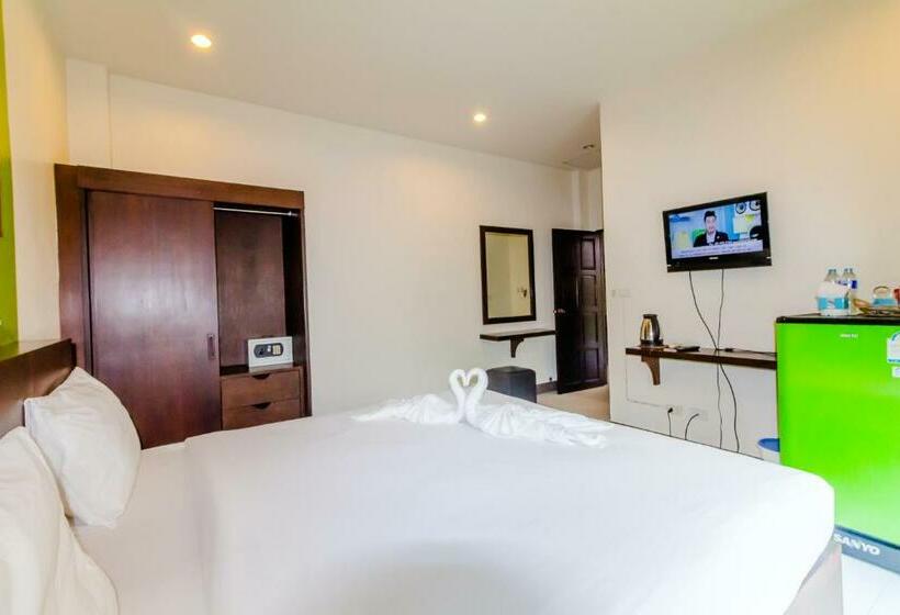 חדר סופריור, Baan Yuyen Karon Guesthouse