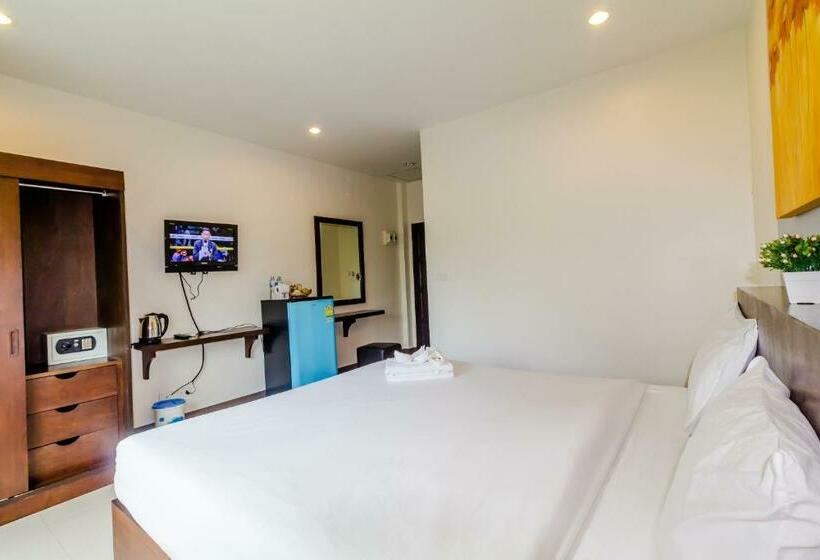 חדר סופריור, Baan Yuyen Karon Guesthouse