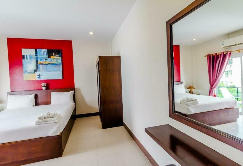 חדר סופריור, Baan Yuyen Karon Guesthouse