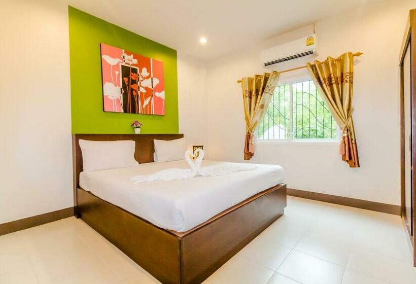 חדר סופריור, Baan Yuyen Karon Guesthouse