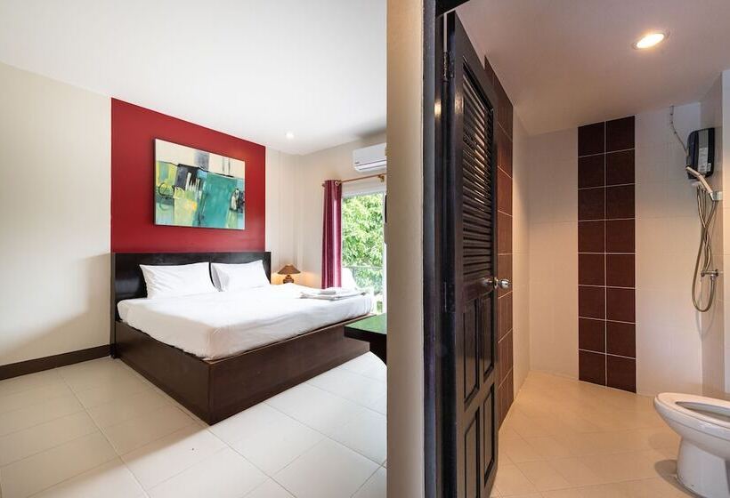 발코니 수피리어 룸, Baan Yuyen Karon Guesthouse