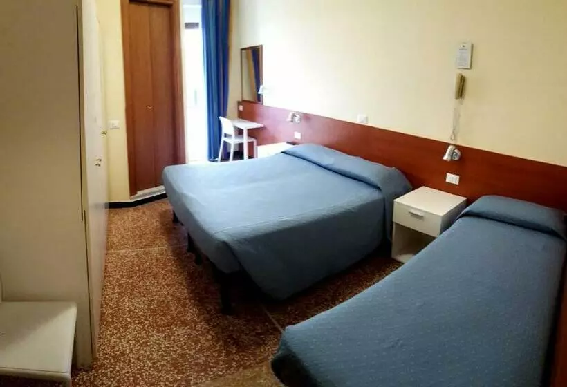 اتاق استاندارد سه نفره, Guya