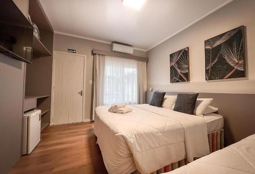 标准三人间, Pousada Solar Viena