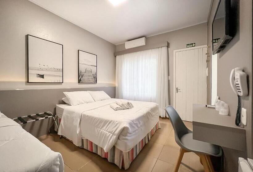 اتاق استاندارد سه نفره, Pousada Solar Viena