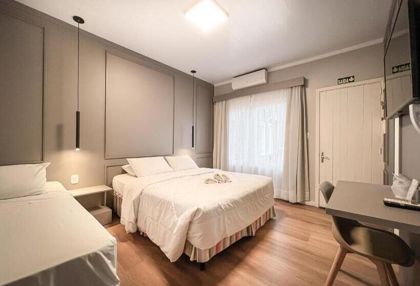 标准三人间, Pousada Solar Viena