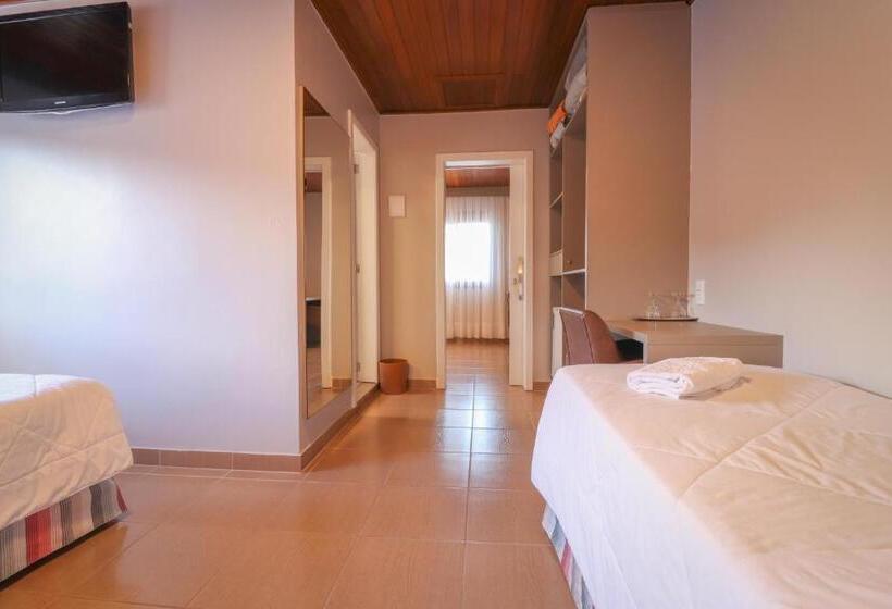 اتاق خانوادگی, Pousada Solar Viena