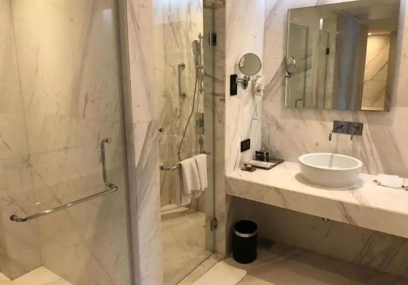 デラックスルーム, Pride Plaza Hotel, Aerocity New Delhi