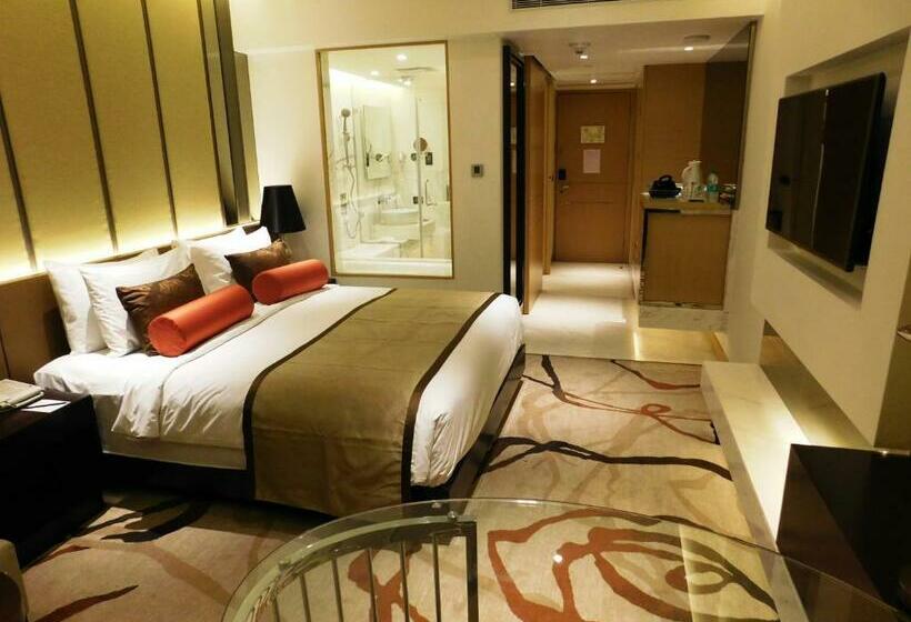 Номер Премиум, Pride Plaza Hotel, Aerocity New Delhi
