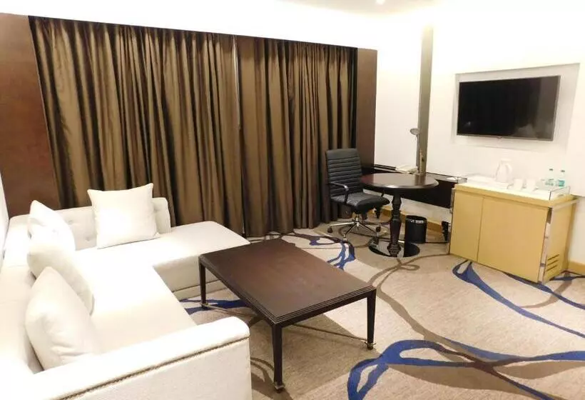 デラックススイート, Pride Plaza Hotel, Aerocity New Delhi
