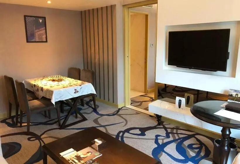 デラックススイート, Pride Plaza Hotel, Aerocity New Delhi