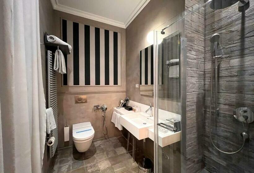 Номер Стандарт, Relais Metelli