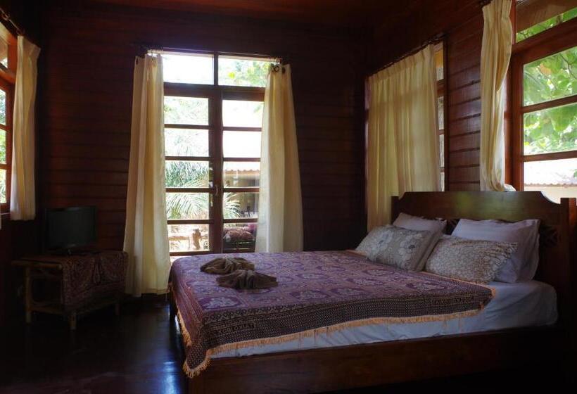 Бунгало Стандарт, Thai House Beach Resort