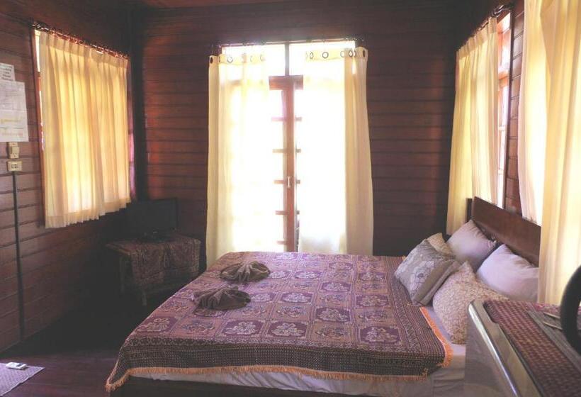 Бунгало Стандарт, Thai House Beach Resort