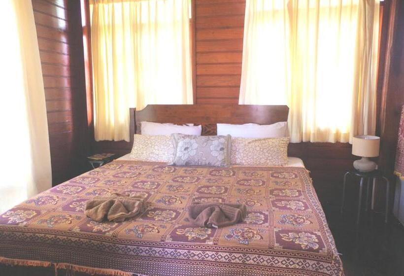 Бунгало Стандарт, Thai House Beach Resort