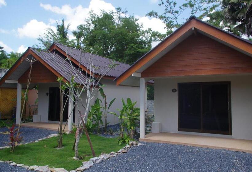 Бунгало Стандарт, Thai House Beach Resort