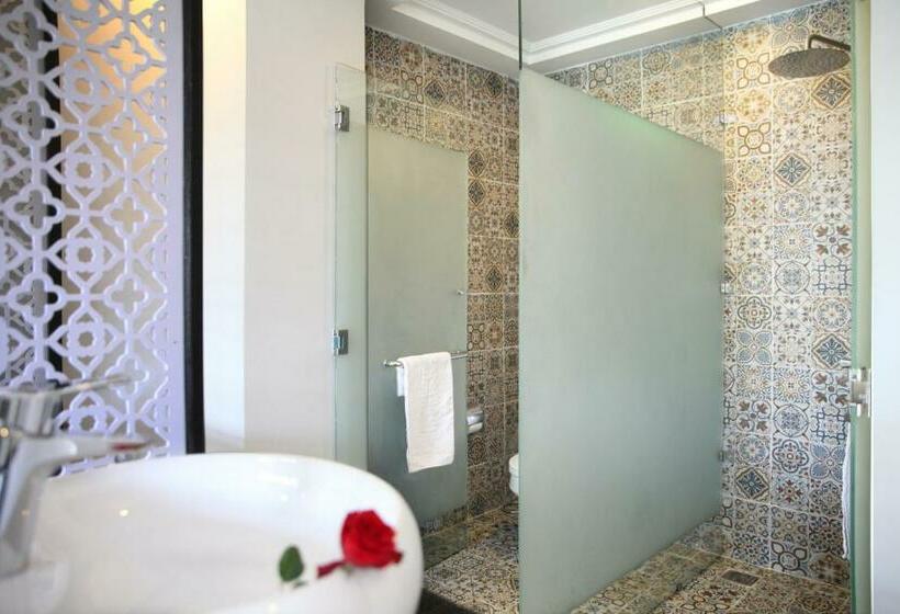 اتاق لوکس سه تخته, Thanh Bình 2