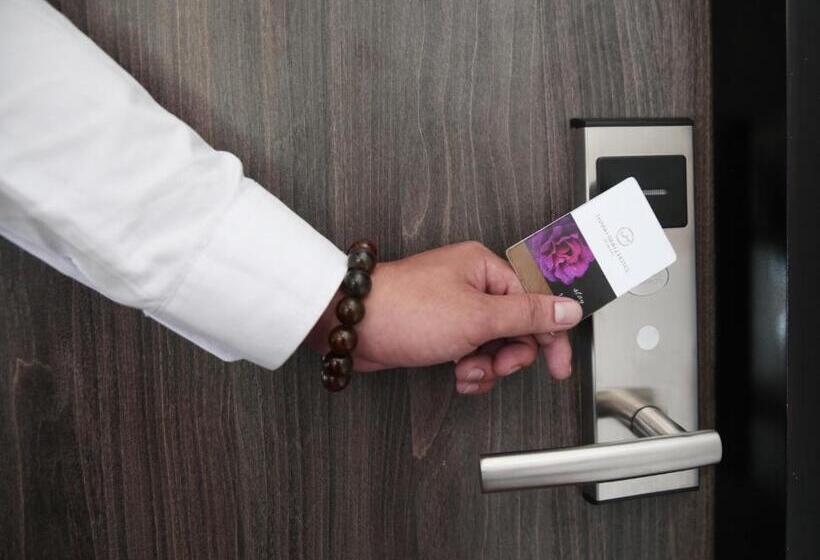 اتاق لوکس, Thanh Bình 2