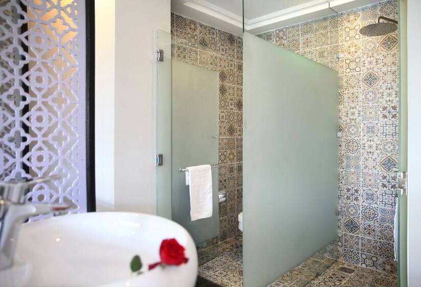 اتاق لوکس سه تخته, Thanh Bình 2