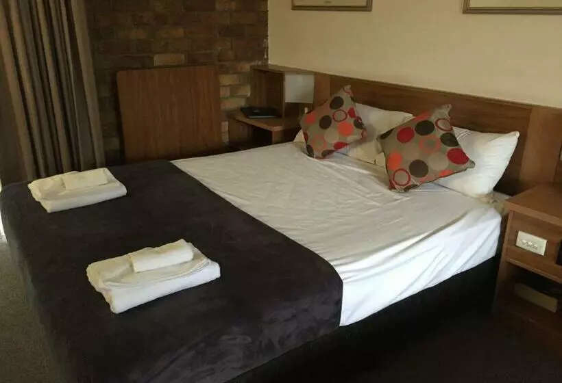 اتاق استاندارد سه نفره, Coomera Motor Inn