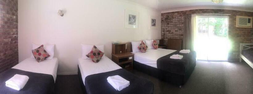 スタンダードトリプルルーム, Coomera Motor Inn