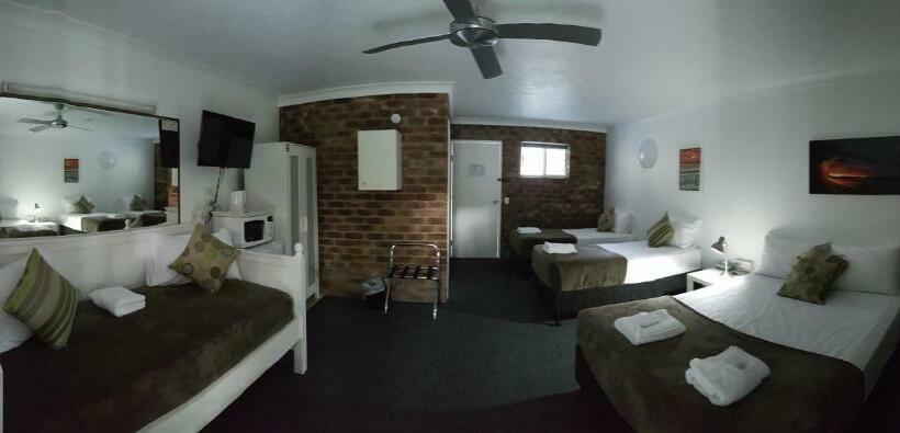 スタンダード４人部屋, Coomera Motor Inn