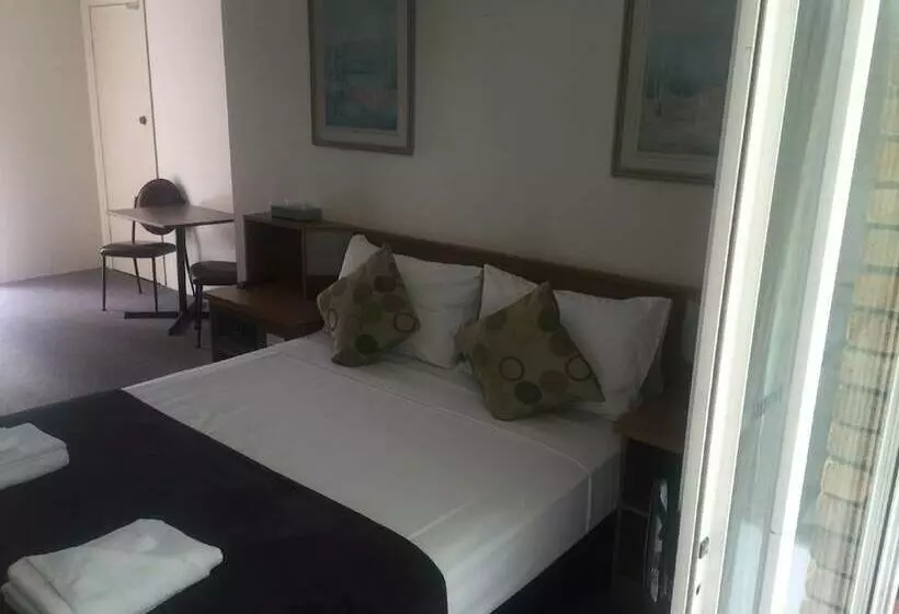 اتاق استاندارد, Coomera Motor Inn