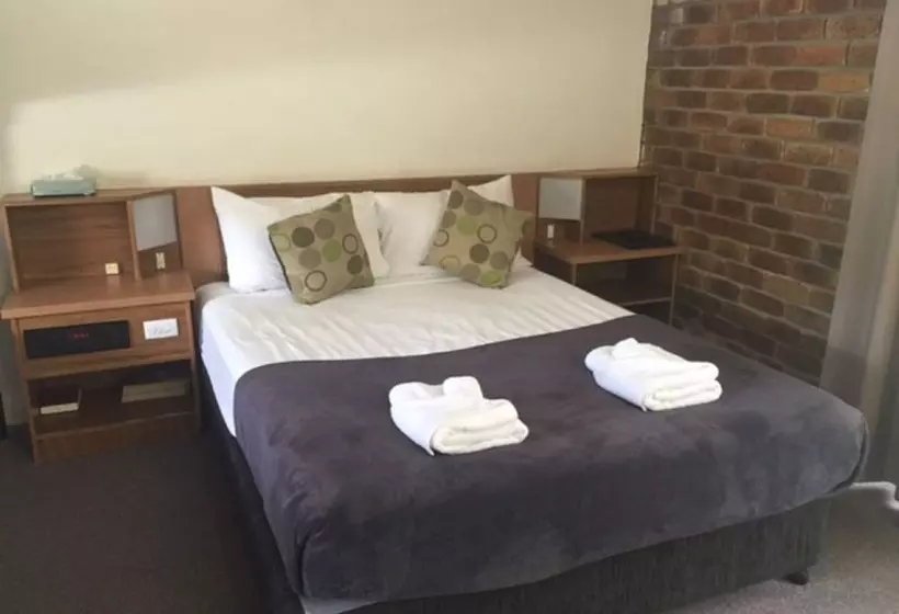 اتاق استاندارد چهار تخته, Coomera Motor Inn