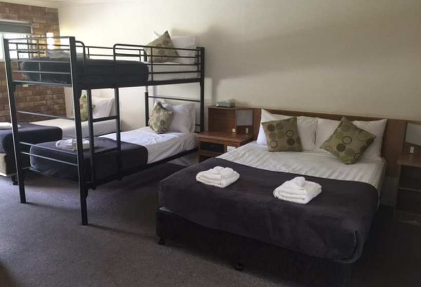 Семейный Номер, Coomera Motor Inn
