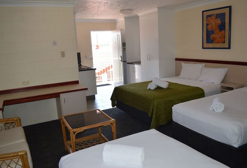 إستديو عائلى, Monte Carlo Motor Inn