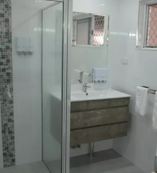 Standard-huone Queen-vuode, Monte Carlo Motor Inn