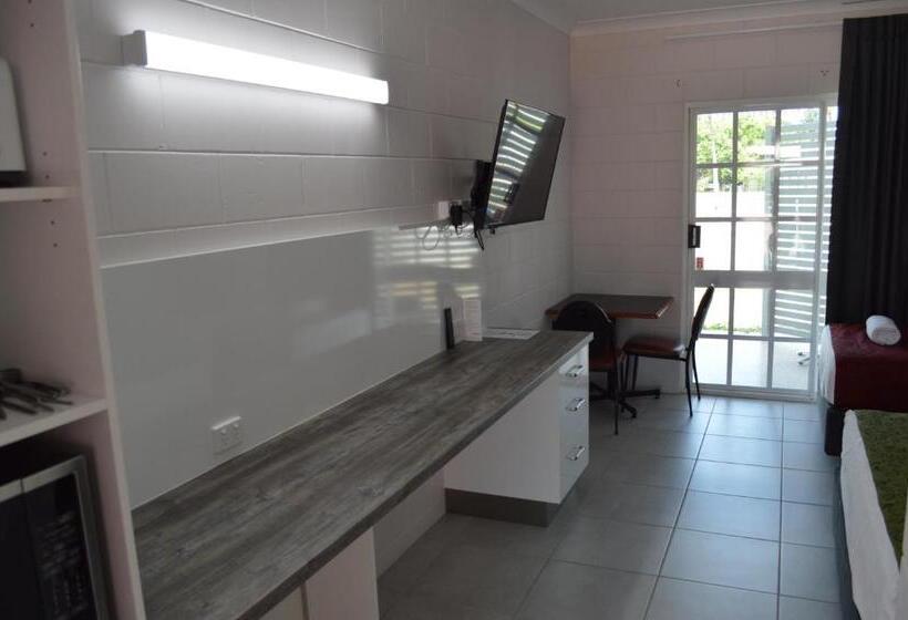 غرفة قياسية سرير ملكى, Monte Carlo Motor Inn