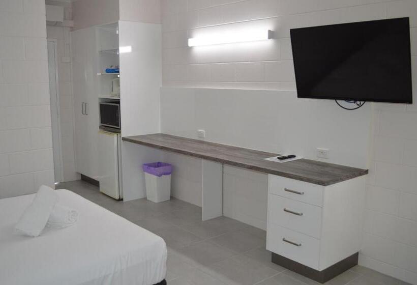 غرفة قياسية سرير ملكى, Monte Carlo Motor Inn