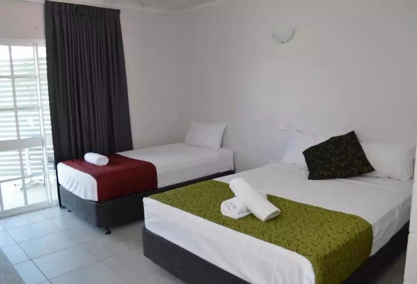 Standard-huone Queen-vuode, Monte Carlo Motor Inn