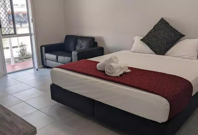 Superior-huone King-vuode, Monte Carlo Motor Inn