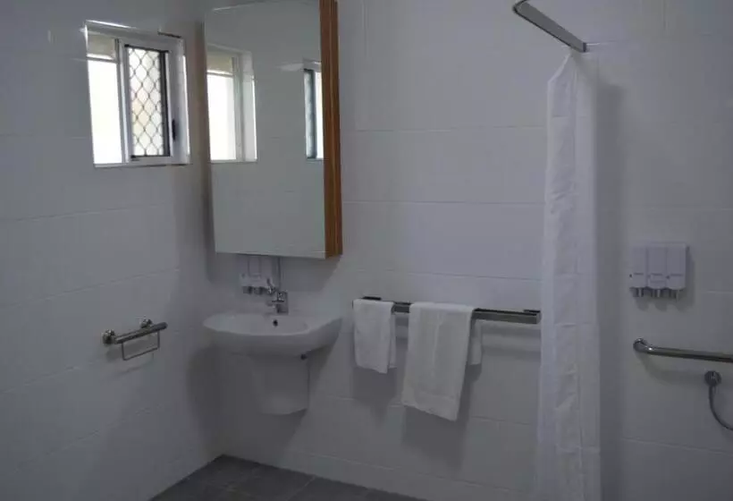 Standard-invahuone, Monte Carlo Motor Inn