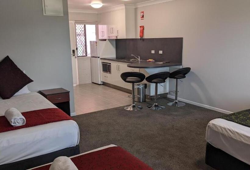 Студия Стандарт, Monte Carlo Motor Inn
