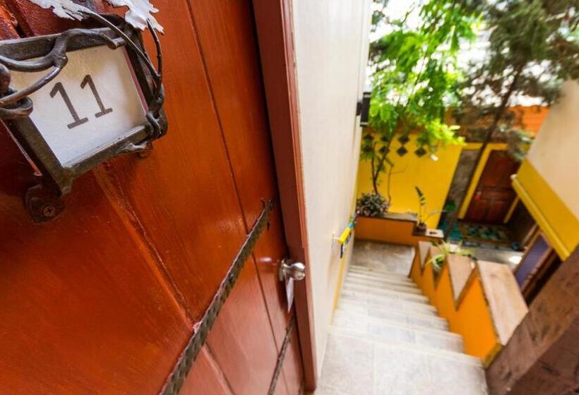 Номер Стандарт с Балконом, Changmoi House