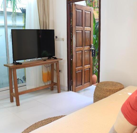 Вилла 1 Спальня, Changmoi House