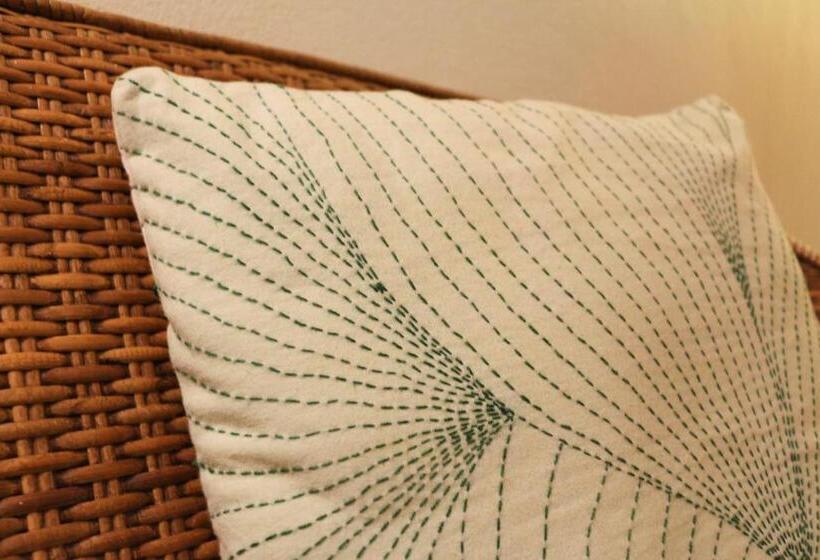 Номер Стандарт, Changmoi House