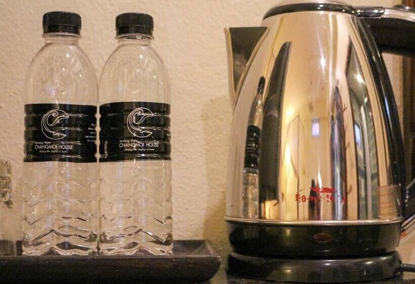 Номер Стандарт, Changmoi House