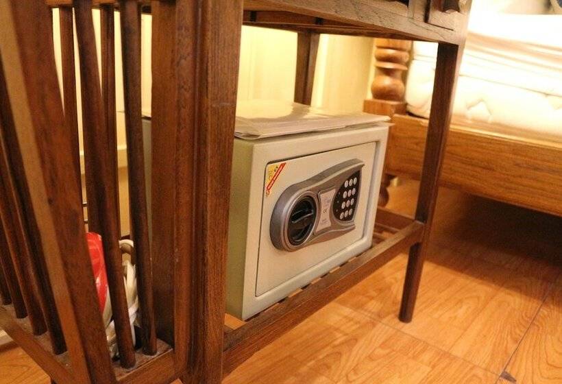 Номер Стандарт, Changmoi House