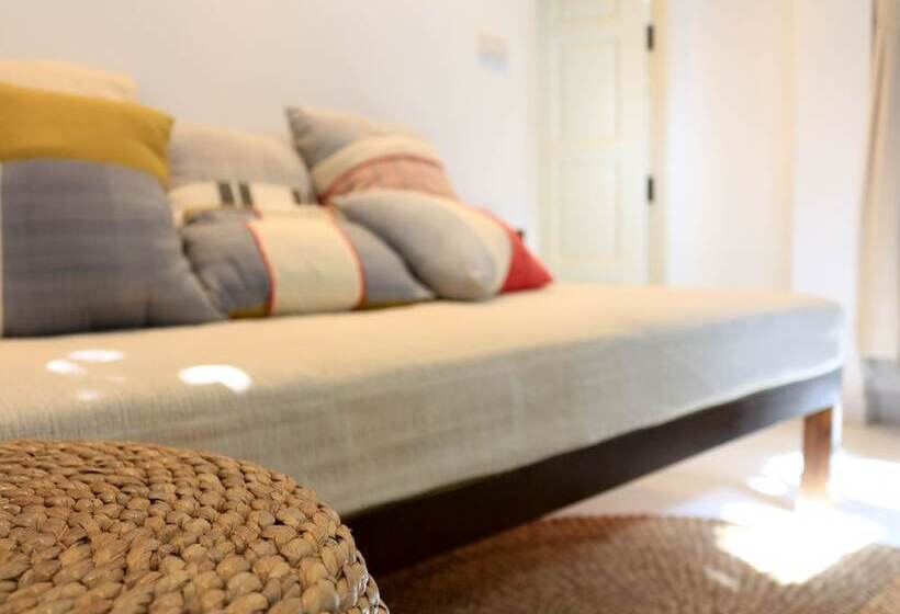 Вилла 1 Спальня, Changmoi House