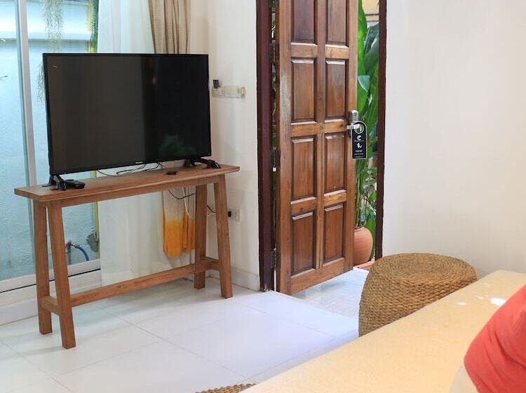 Вилла 1 Спальня, Changmoi House