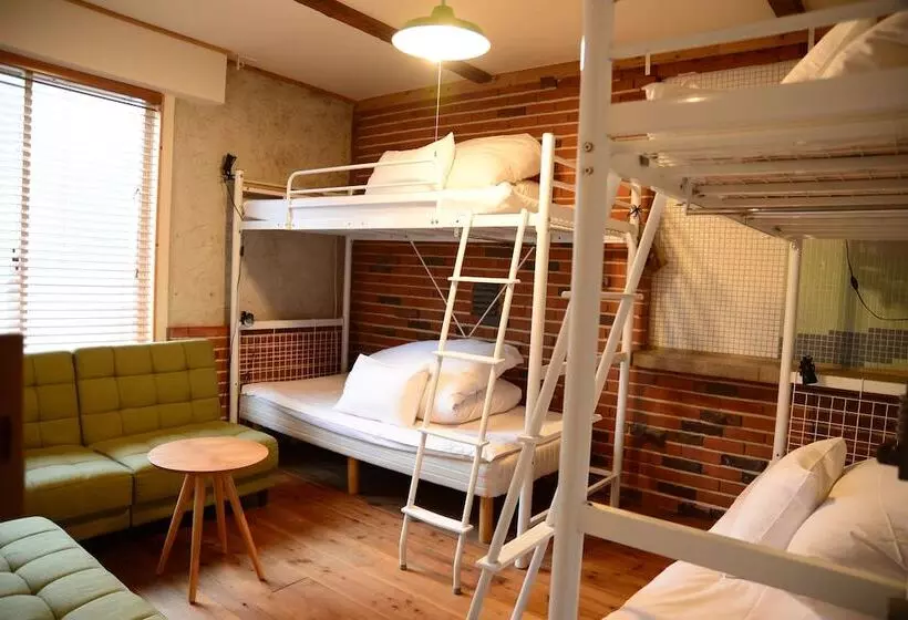 اتاق استاندارد چهارنفره با سرویس بهداشتی مشترک, The Deer Park Inn