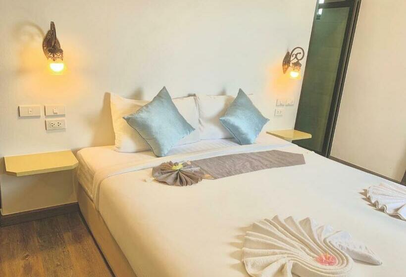 Номер Deluxe с Балконом, Behind The Scene Hotel Club @ Samui