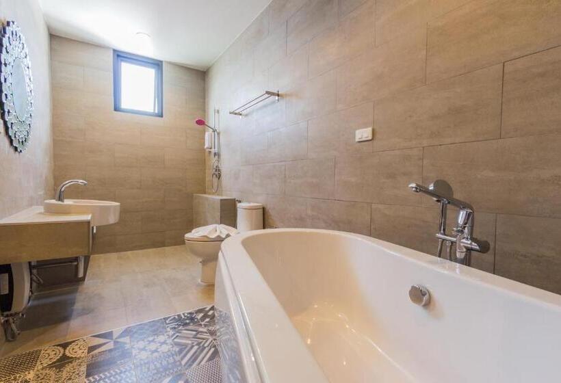 Номер Deluxe, Behind The Scene Hotel Club @ Samui