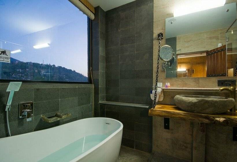 스탠다드 룸 킹사이즈 침대, Kandy City Stay