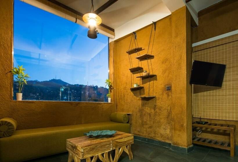 스탠다드 룸 킹사이즈 침대, Kandy City Stay